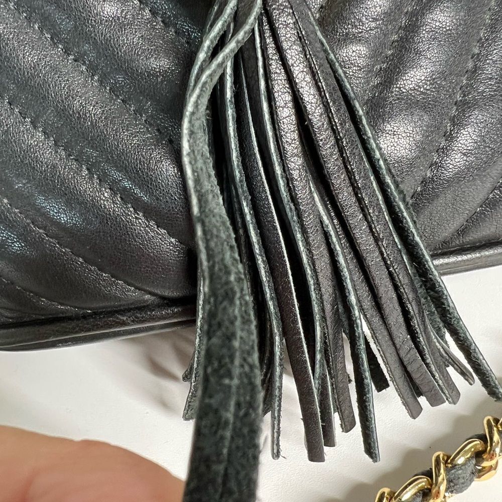 Crossbody bag black/ gold magnetic fastening chains - Picture 13 of 16